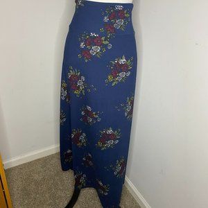 NWT Agnes & Dora Small Floral Print Maxi Skirt